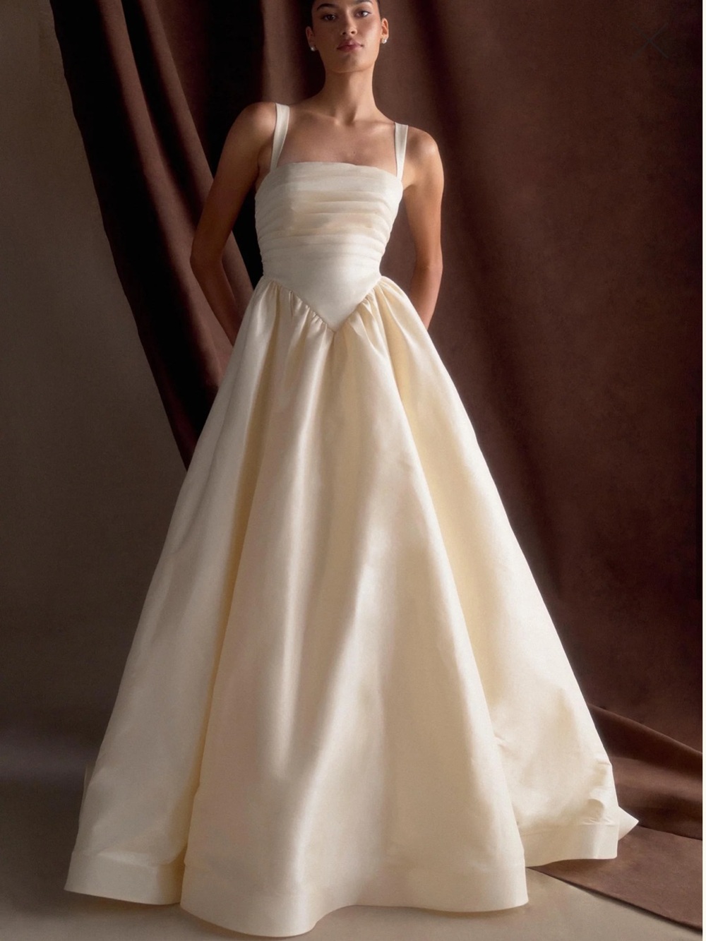Meshki The CARLA Ruched Gown- Cream A-Line Bridal Gown High Slit-Size XS - Picture 4 of 16